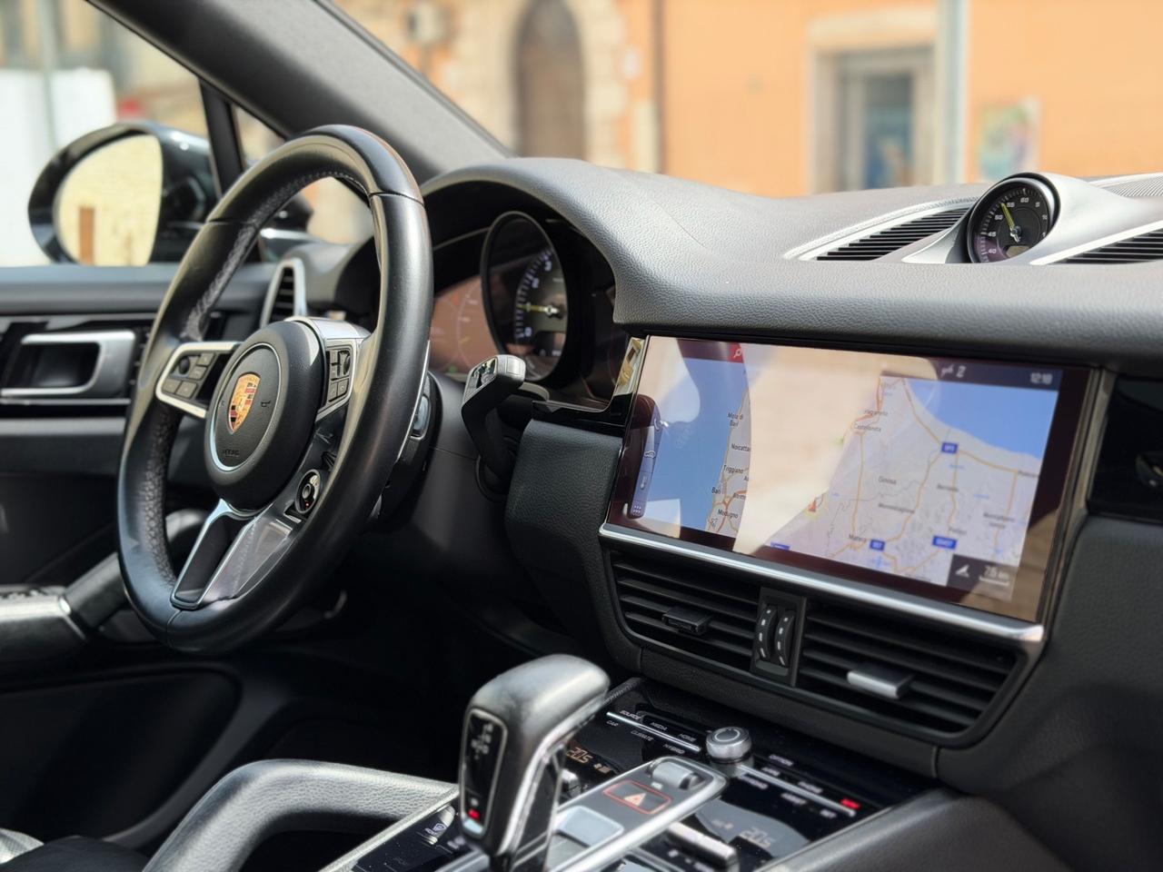 Porsche Cayenne COUPE 3.0 V6 462 CV E-HYBRID