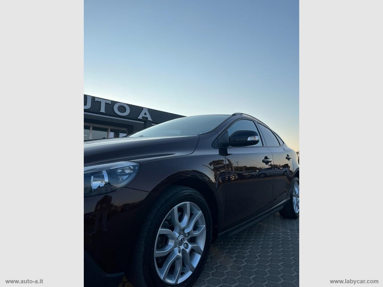 VOLVO V40 D2 Geartronic CROSS COUTRY