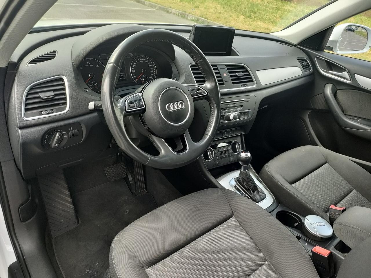 AUDI Q3 2.0 tdi Business 150cv s-tronic