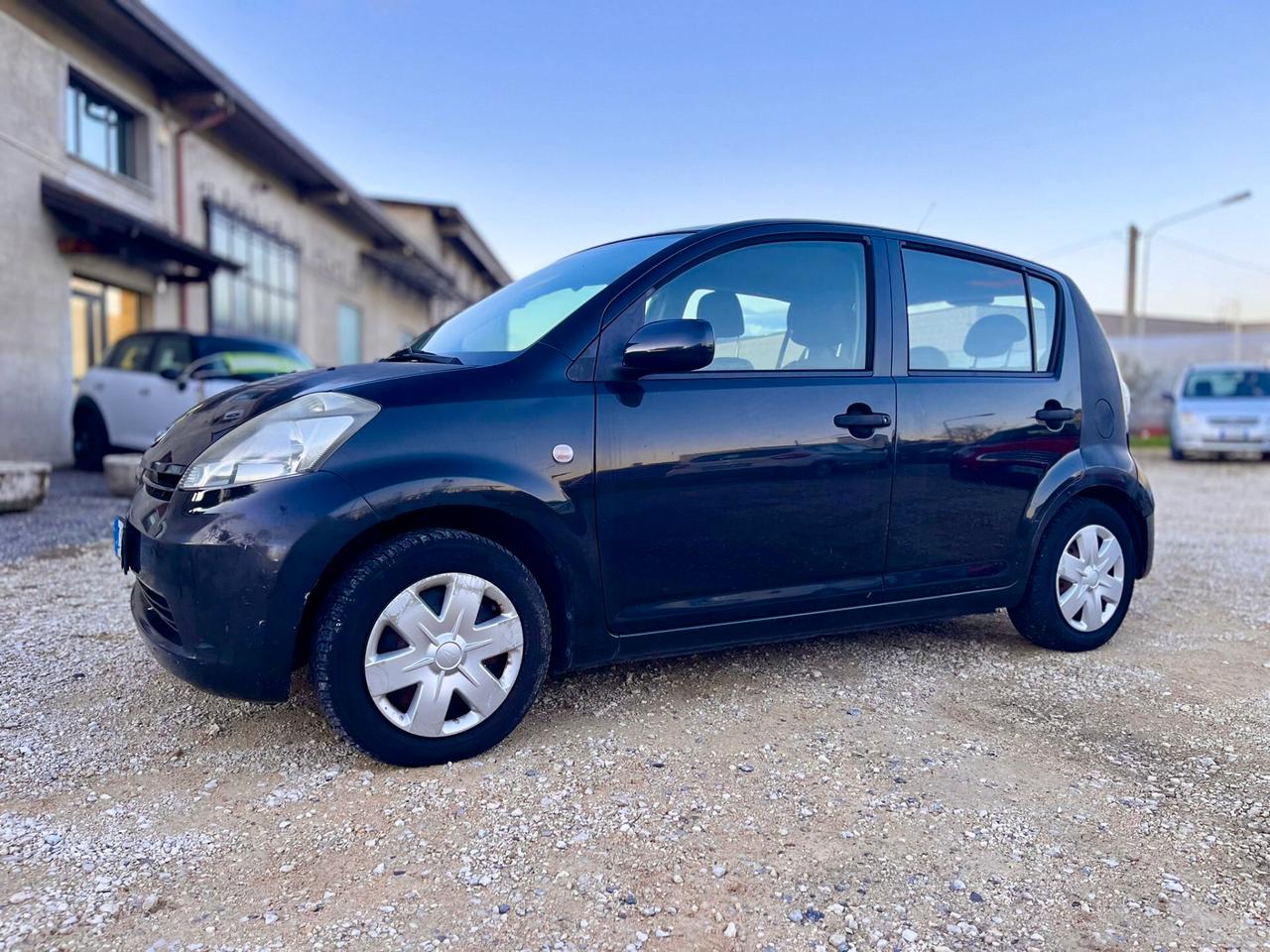 Daihatsu Sirion 1.0 12V Mio