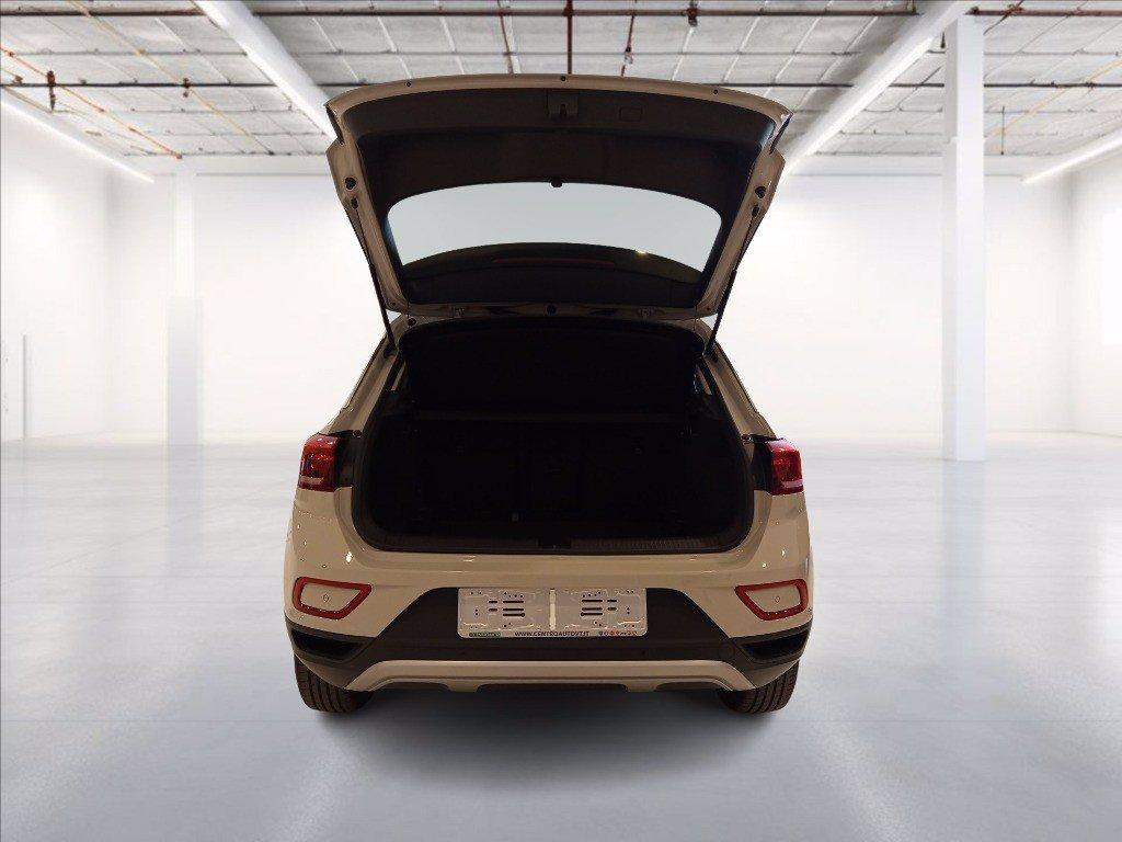 VOLKSWAGEN T-Roc 1.0 tsi Life 110cv del 2023