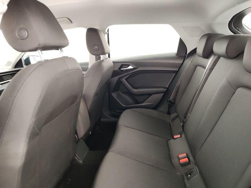 Audi A1 Sportback 25 TFSI S line edition