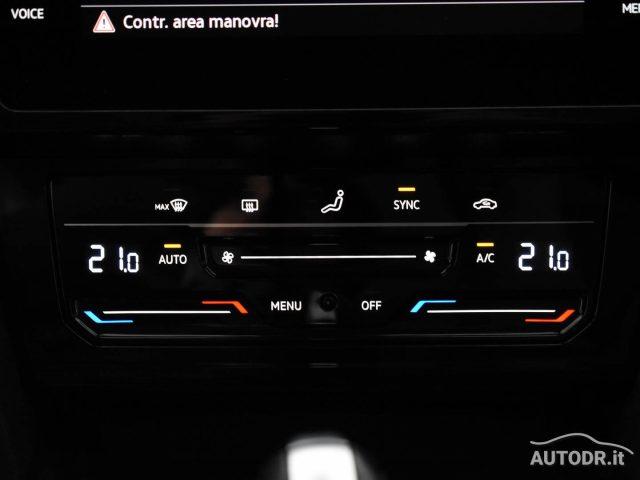 VOLKSWAGEN Passat Variant 2.0 TDI EVO DSG Business Fari LED, Navi, Ambient