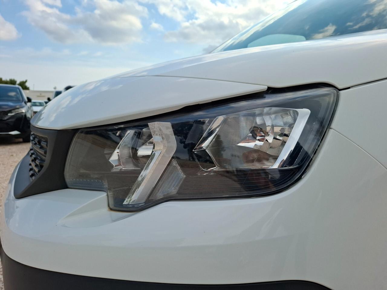 Peugeot Partner BlueHDi 100cv 3 POSTI - 1000Kg di PORTATA
