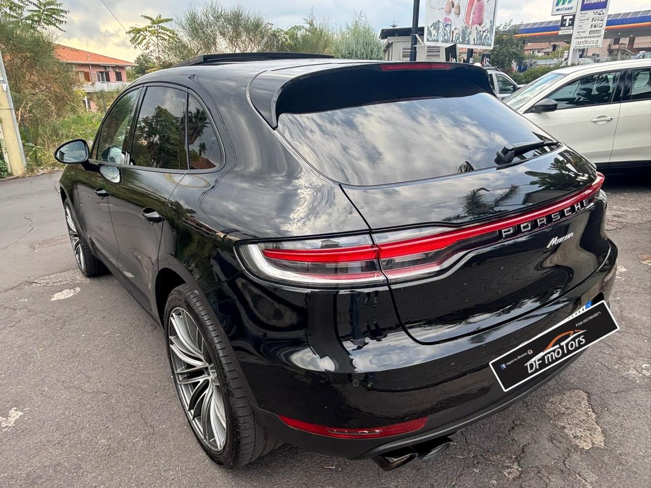 Porsche Macan 2.0-2021