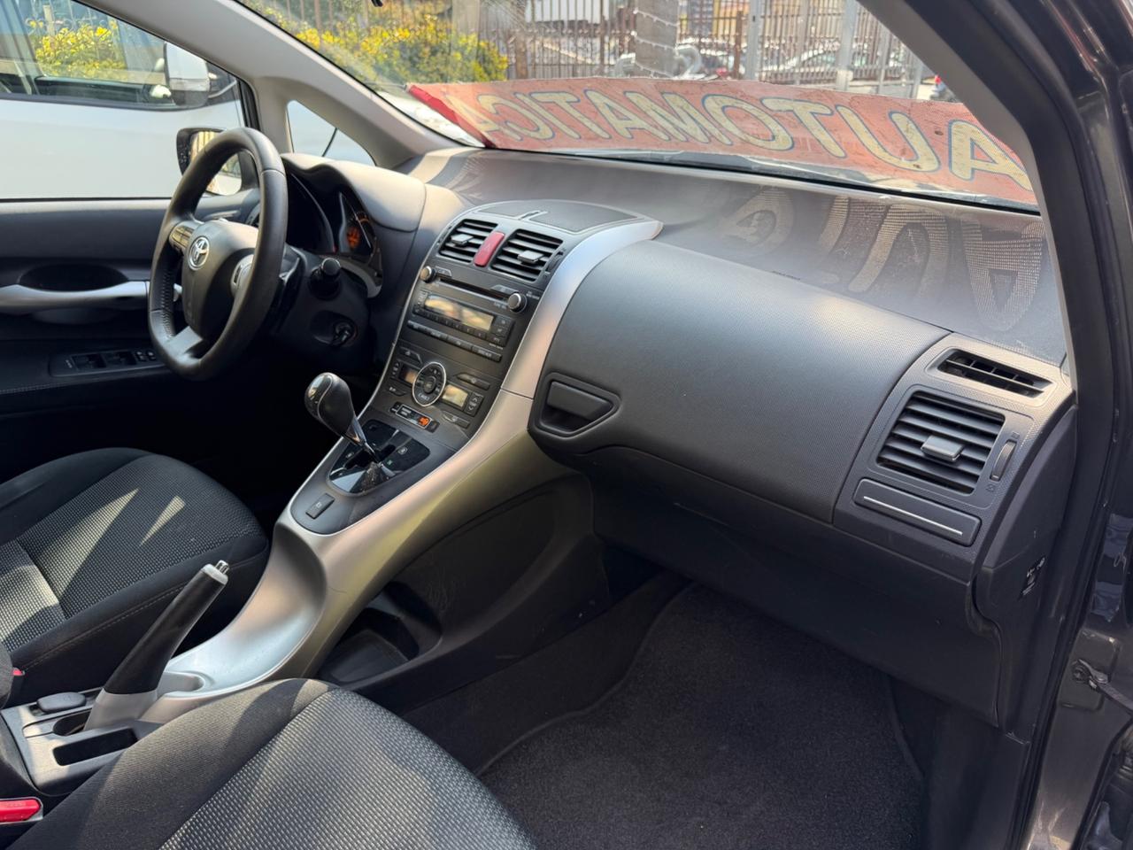 Toyota Auris 1.4 D-4D AUTOMATICA