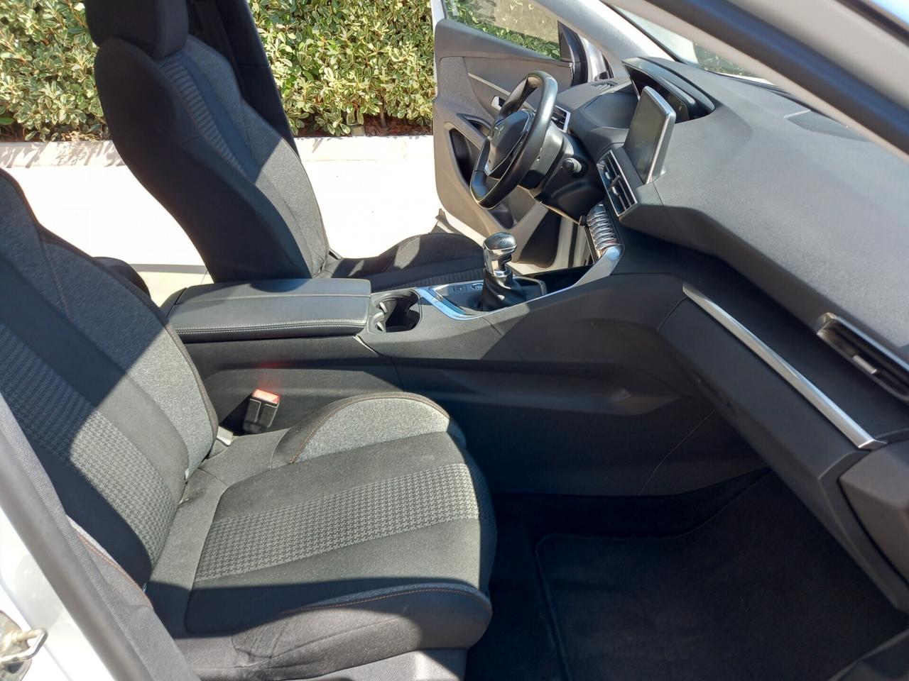 Peugeot 3008 BlueHDi 130 S&S 2022