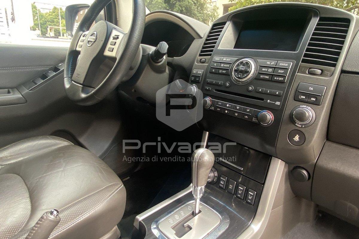 NISSAN Pathfinder 2.5 dCi LE
