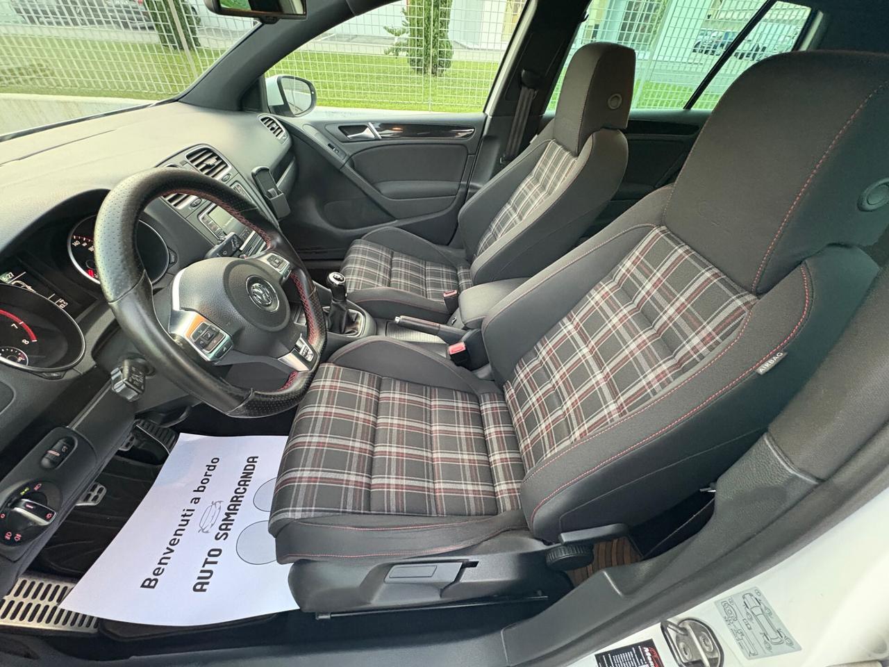 Volkswagen Golf GTI 2.0 TSI 5p.