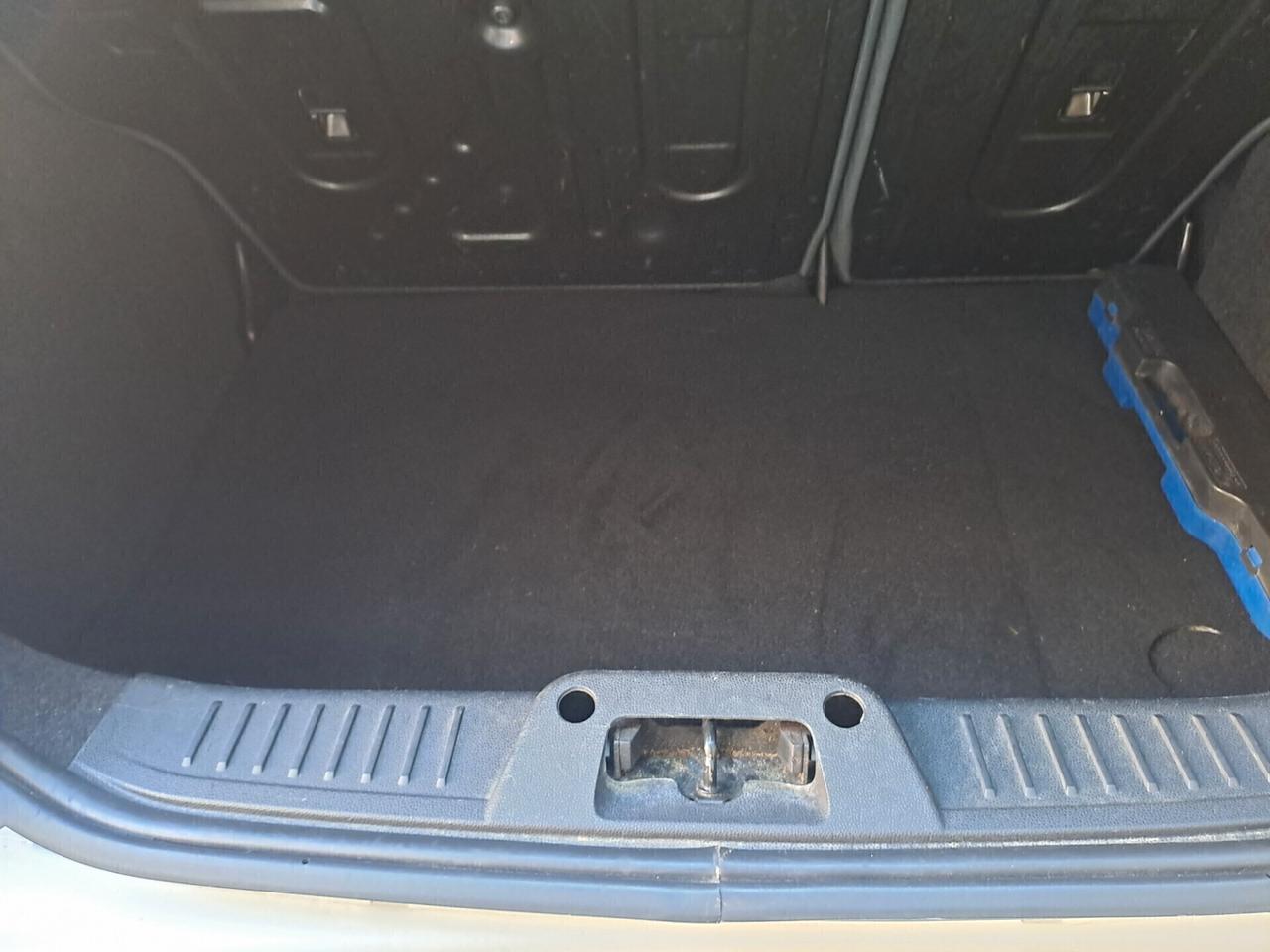 Ford Fiesta 1.4 5 porte Bz.- GPL Titanium