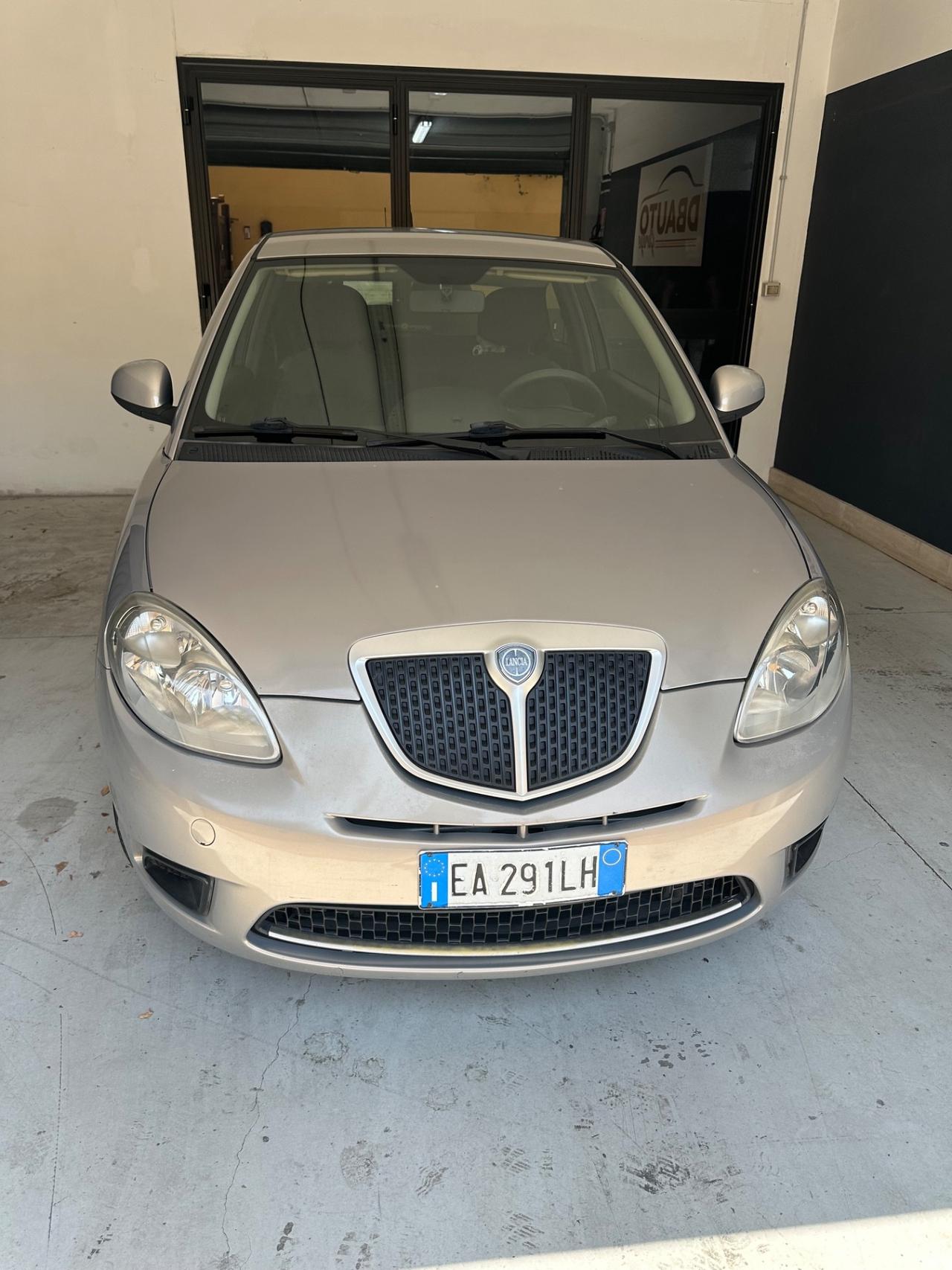 Lancia Ypsilon 1.4 Platino Ecochic GPL