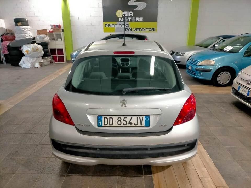 Peugeot 207 1.6 HDI 90 CV