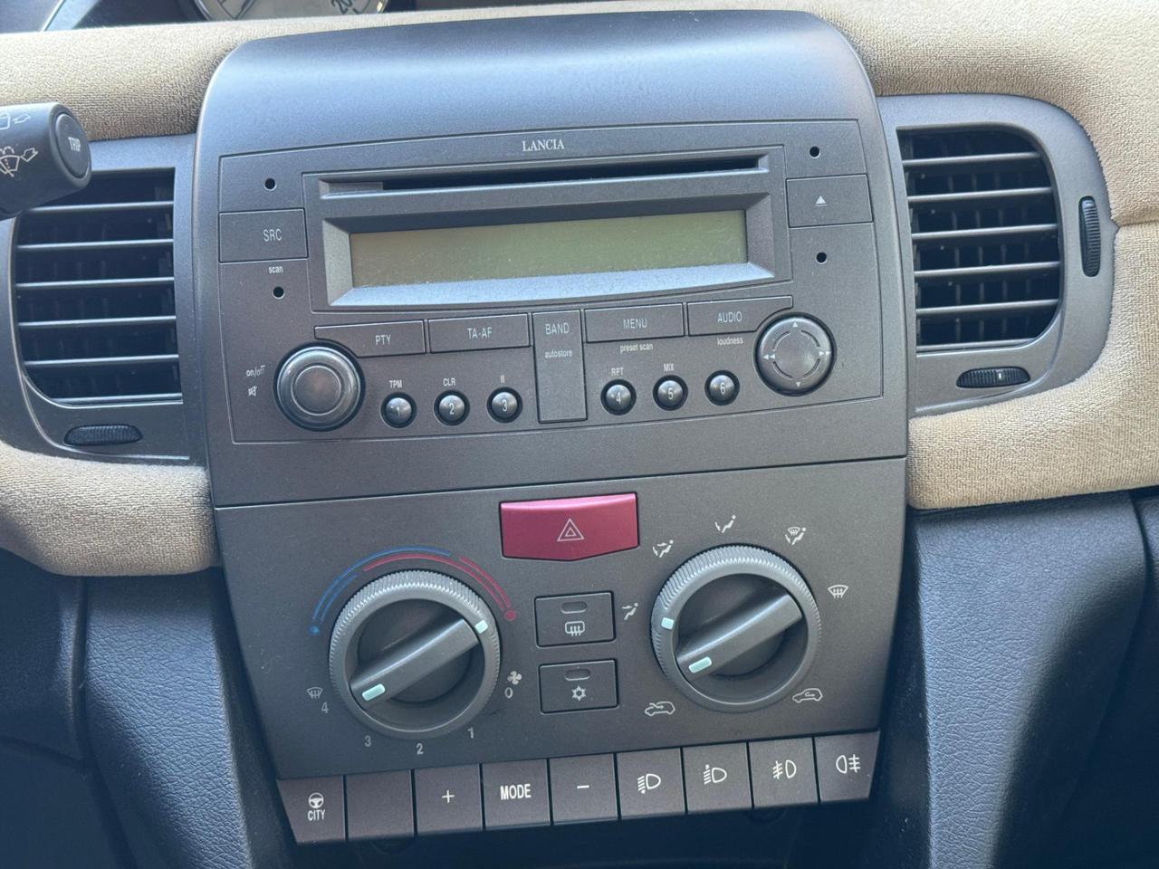 Lancia Ypsilon 3 Porte 1.2 16v Oro