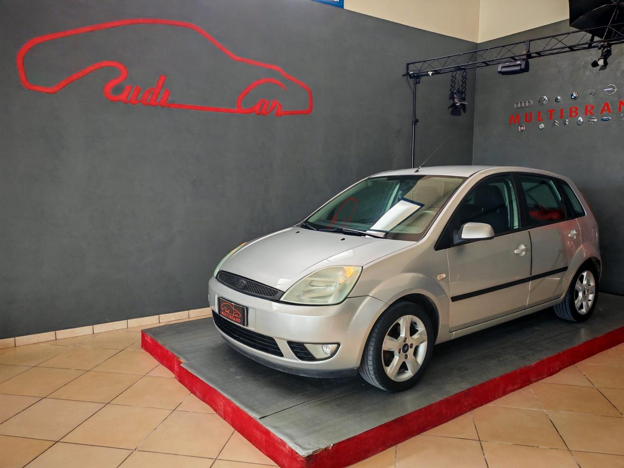 Ford Fiesta 1.2 16V 5p. Ghia