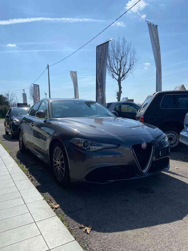 ALFA ROMEO Giulia 2.0 Turbo 200 CV AT8 Super