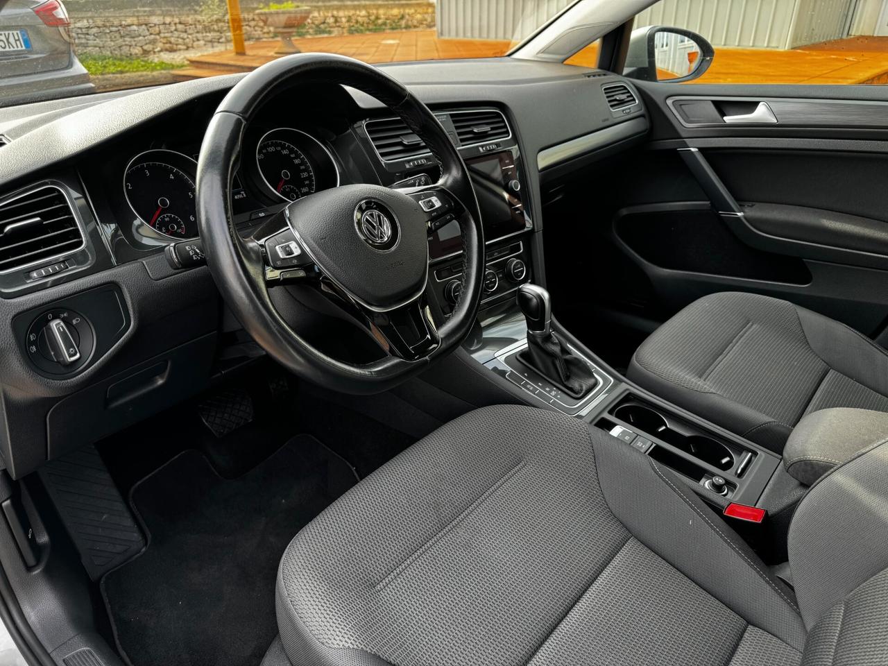 Volkswagen Golf Variant 1.6 TDI 115 CV DSG Executive BlueMotion Tech.