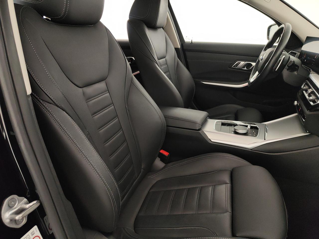 BMW Serie 3 G21 2022 Touring - 330d Touring mhev 48V xdrive auto