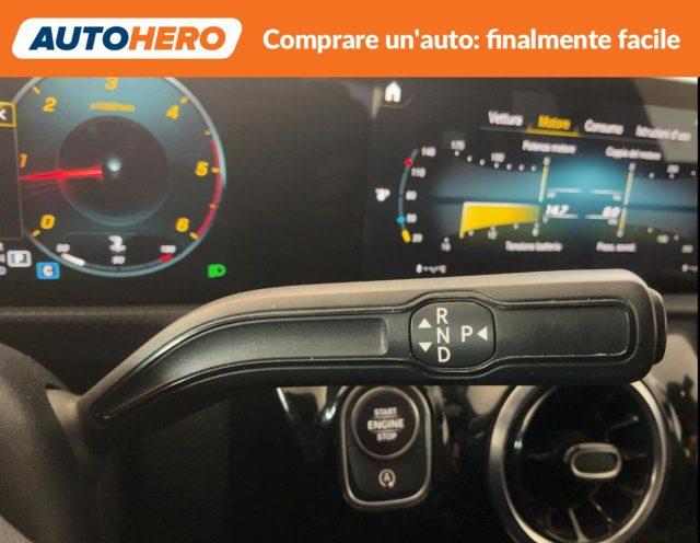 MERCEDES-BENZ CLA 200 d Automatic Premium