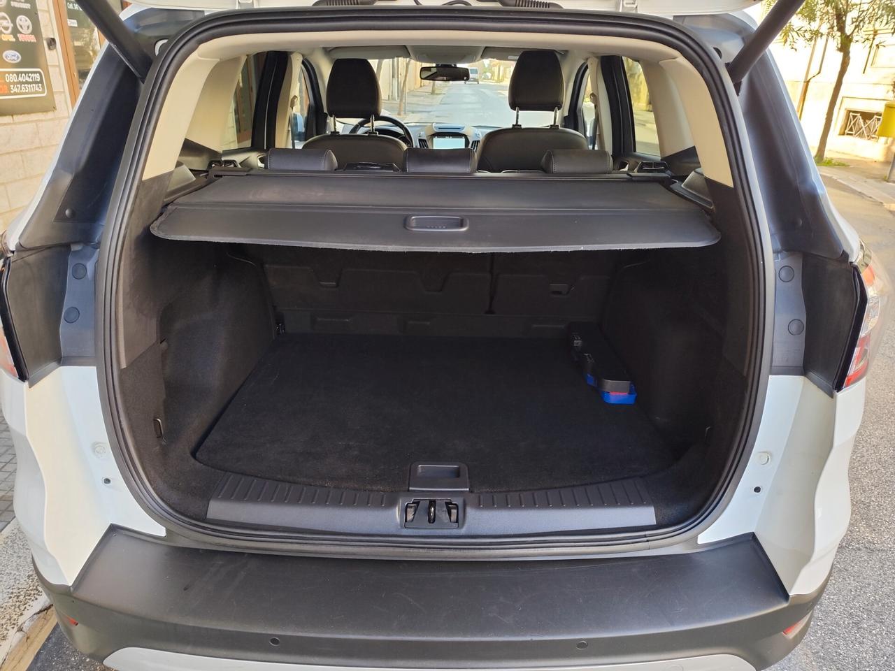 Ford Kuga 1.5 TDCI 120CV 2WD Titanium