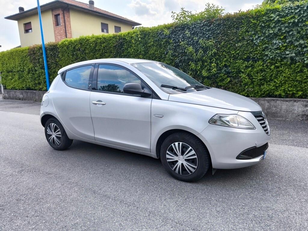 LANCIA YPSILON 1,3 MJT PLATINUM 95CV- OK NEOPATENTATI
