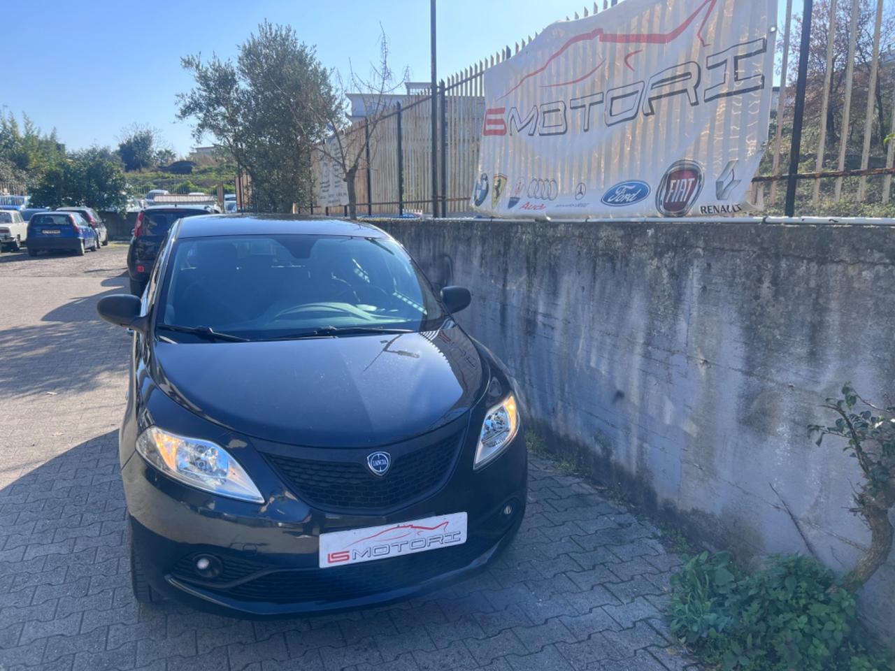 Lancia Ypsilon 1.2 69 CV 5 porte GPL Ecochic Gold