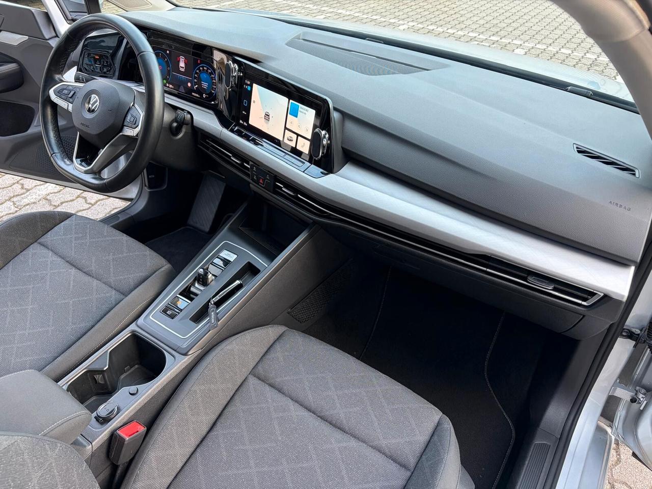 Volkswagen Golf Variant 2.0 tdi 115cv dsg PER NEOPATENTATI