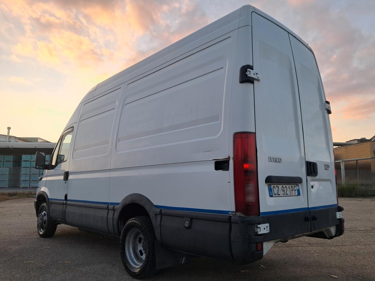 OFFICINA MOBILE DAILY