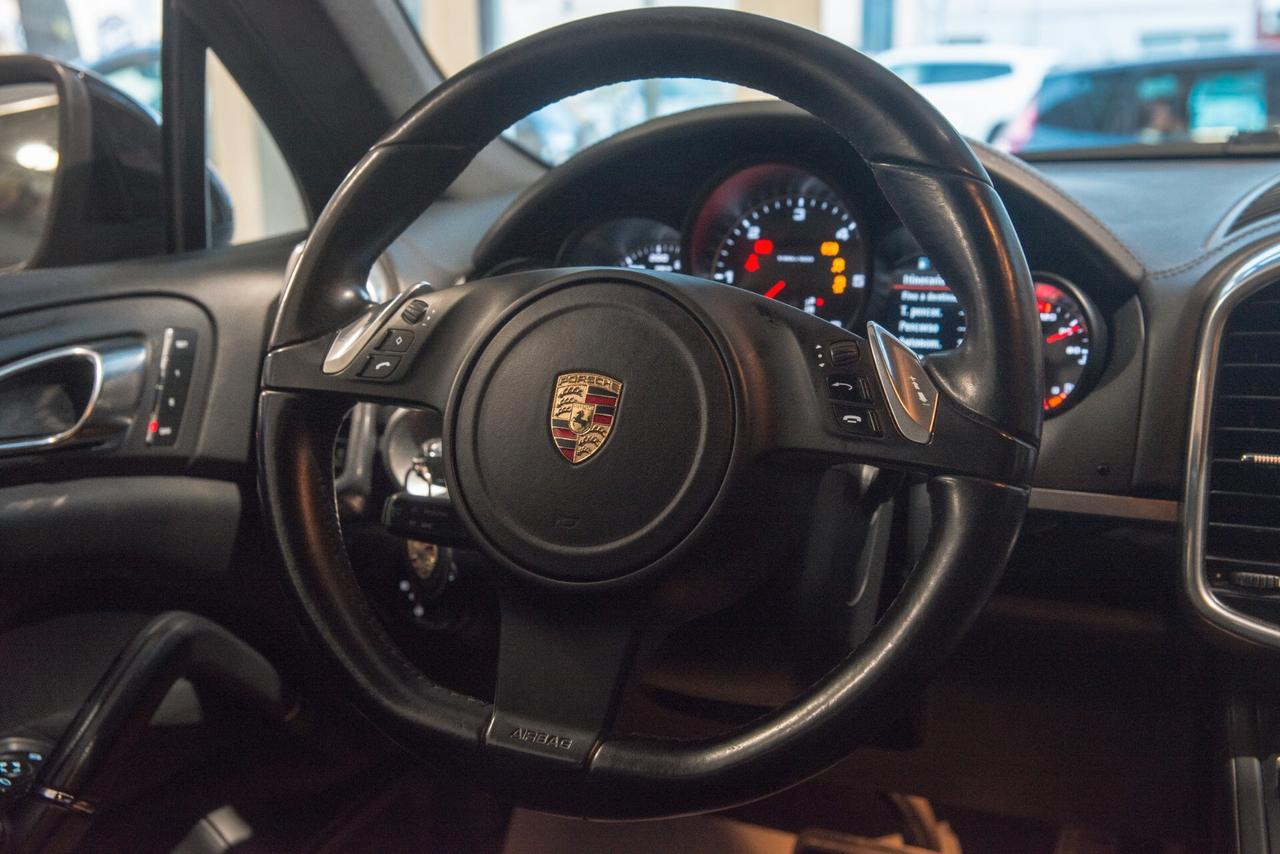 PORSCHE CAYENNE 3.0 V6 TDI 245CV TIPTRONIC CERCHI 21 NAVI PELLE TOTALE