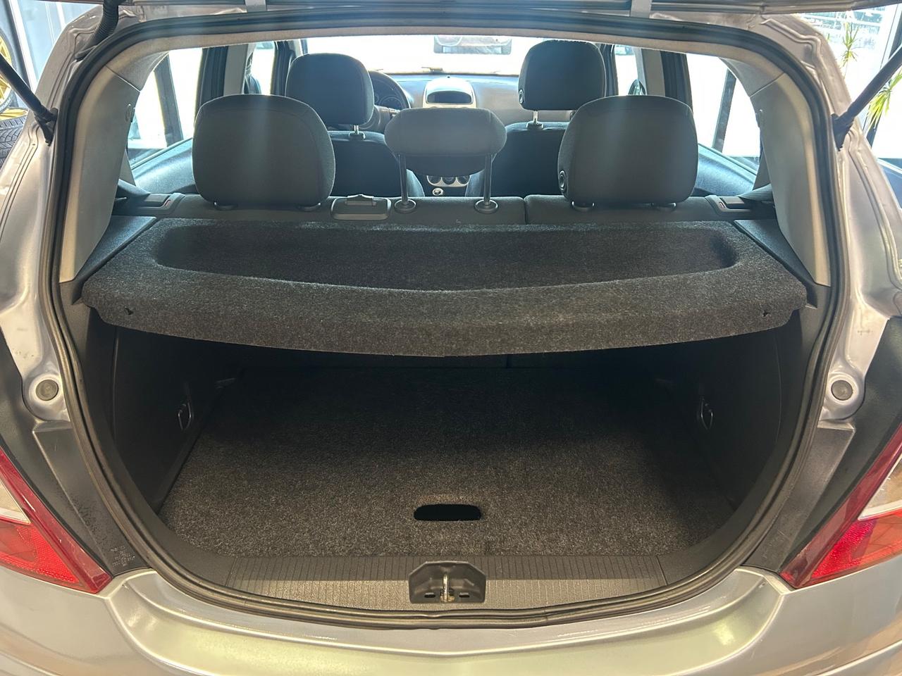 Opel Corsa - 1.2 benzina 80cv OK NEOPATENTATI