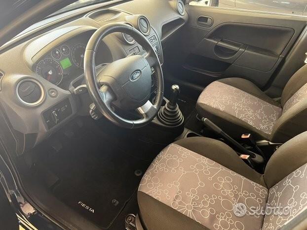FORD FIESTA 1.4 TDI del 2009 con soli 130000KM