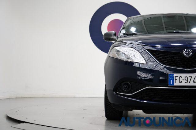 LANCIA Ypsilon 1.2 69 CV 5 PORTE SILVER NEOPATENTATI