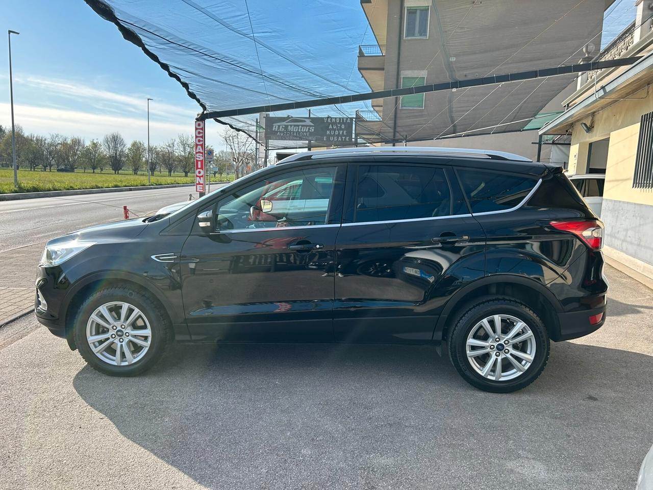 Ford Kuga 1.5 TDCI 120CV Business Powershift