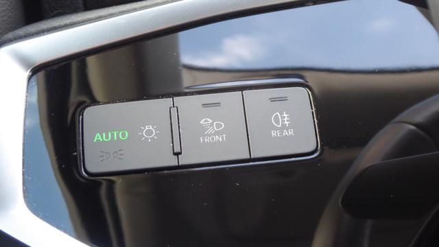 AUDI Q3 35 TFSI Business