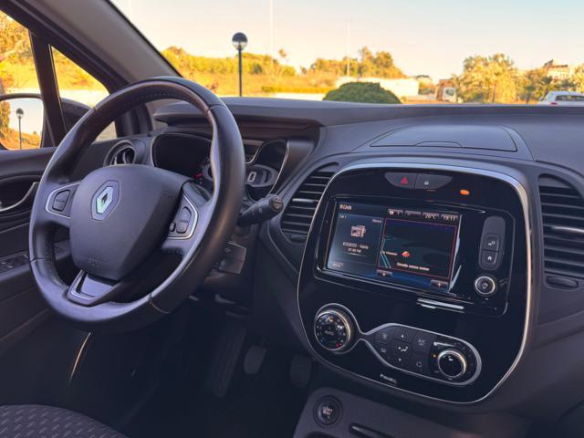 RENAULT Captur DCI 90CV NAVI+RCAM+BICOLOR+17'+2PDC+KEYLESS