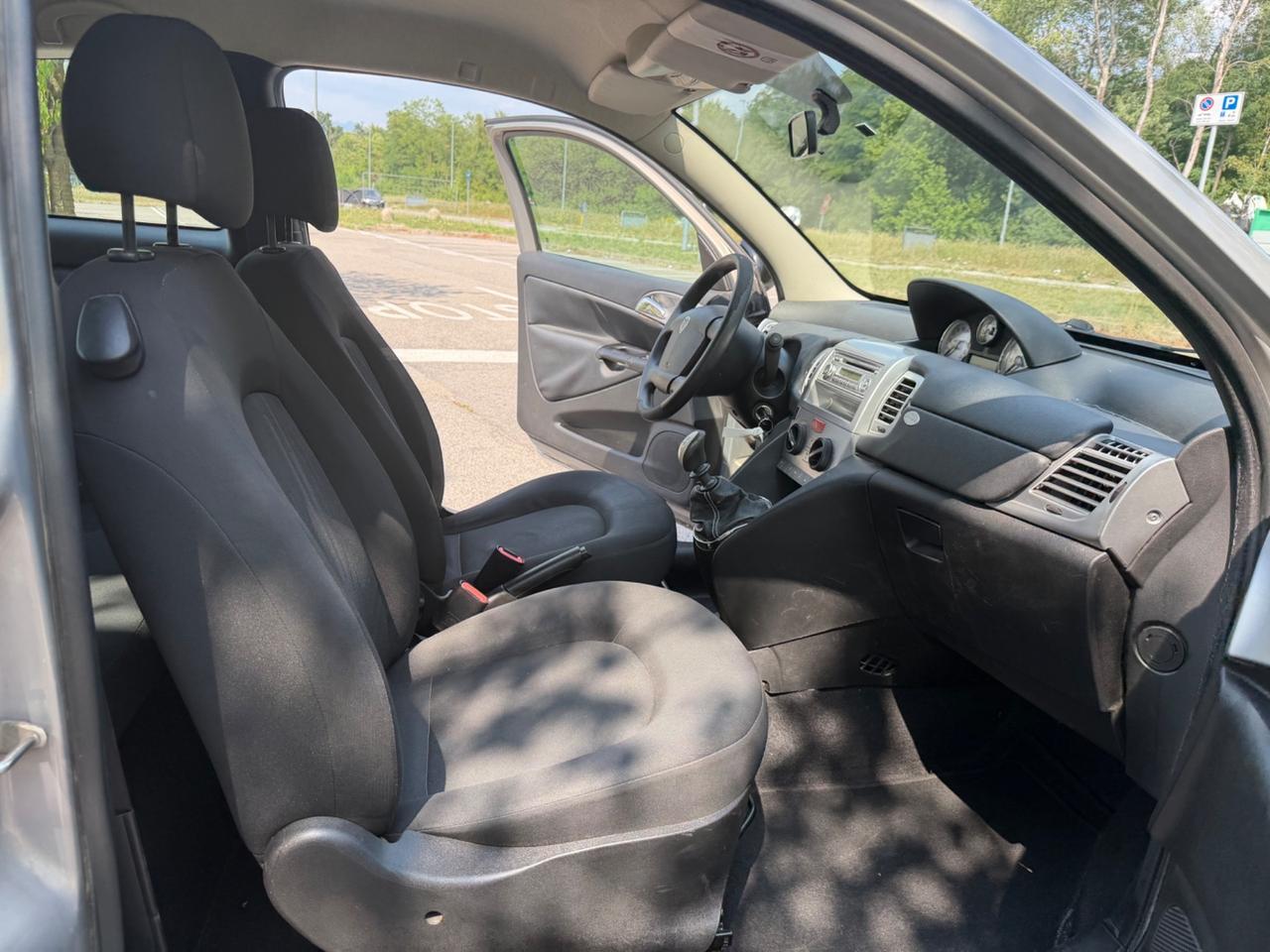 Lancia Ypsilon 1.2 69 CV Diva*Neopatentati*
