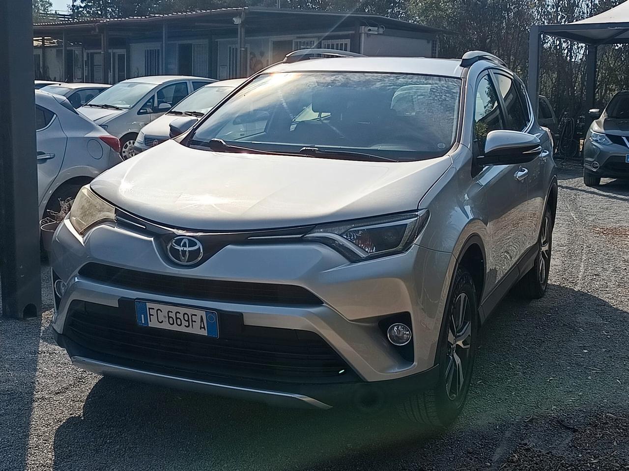 Toyota RAV4 2016 - 2.0 D-4D 2WD Business LB AUTOMOBILI