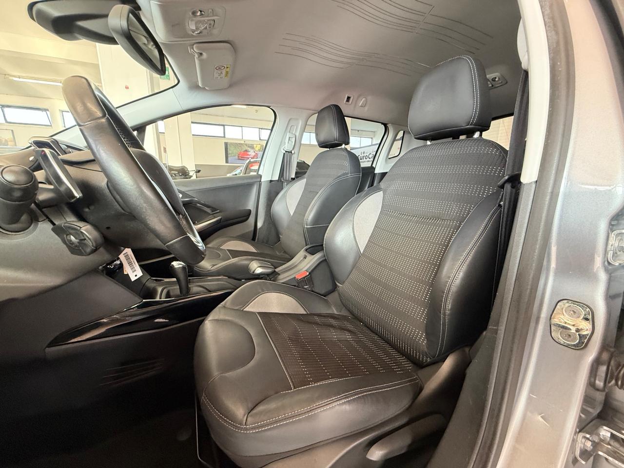 Peugeot 2008 1.6 e-HDi 92 CV ETG6 Allure 03/2015 EURO 5B NEOPATENTATI