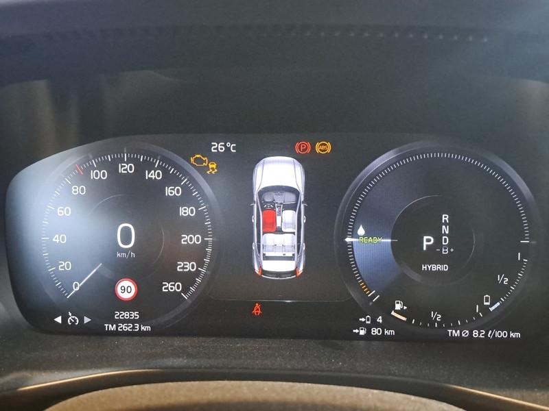 VOLVO XC40 T5 RECHARGE PLUG-IN AUTO PLUS BRIGHT SUV