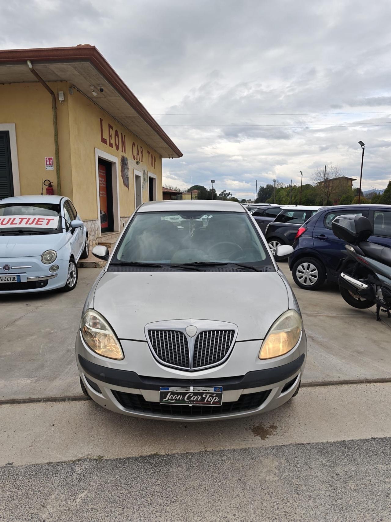 Lancia Ypsilon 1.2 16V Argento garantita 12 mesi