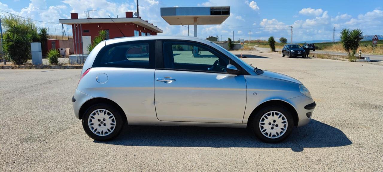 Lancia Ypsilon 1.3 Multijet 16V Platino