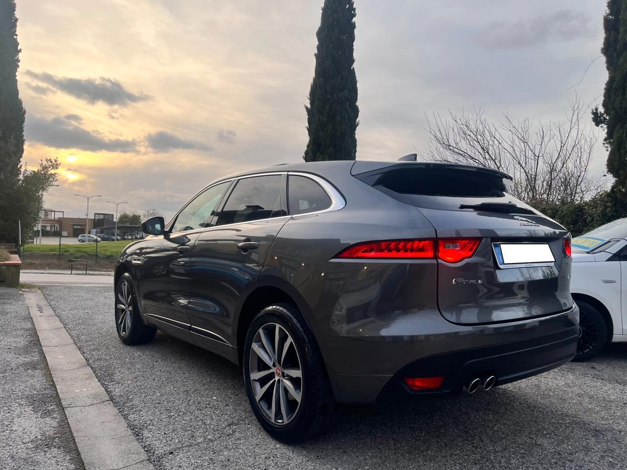 Jaguar F-Pace 2.0 D 180 CV AWD R-Sport