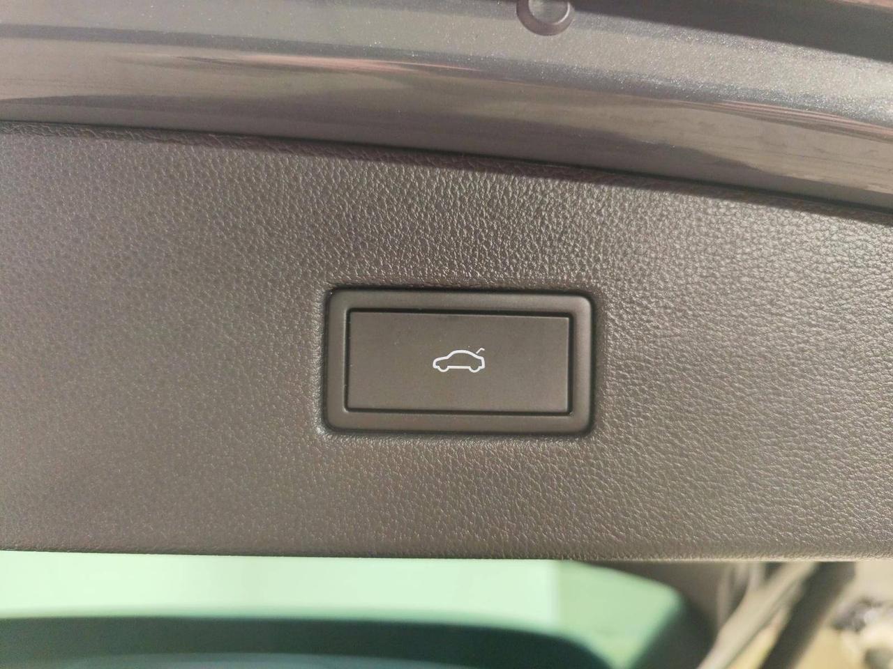 Volkswagen Tiguan 2.0 tdi R-Line 150cv