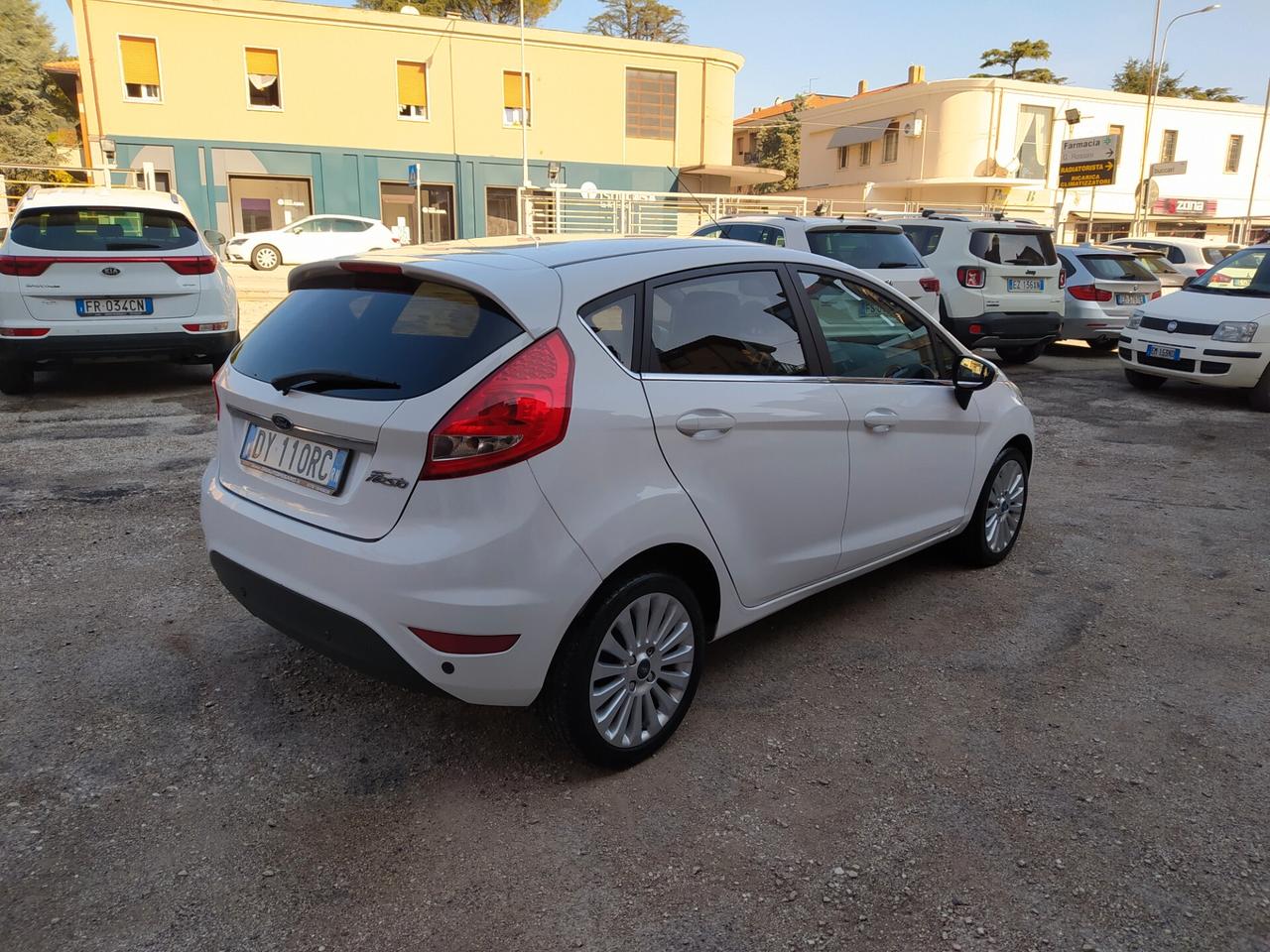 Ford Fiesta 1.4 5 porte Bz.- GPL Titanium Neopatentati