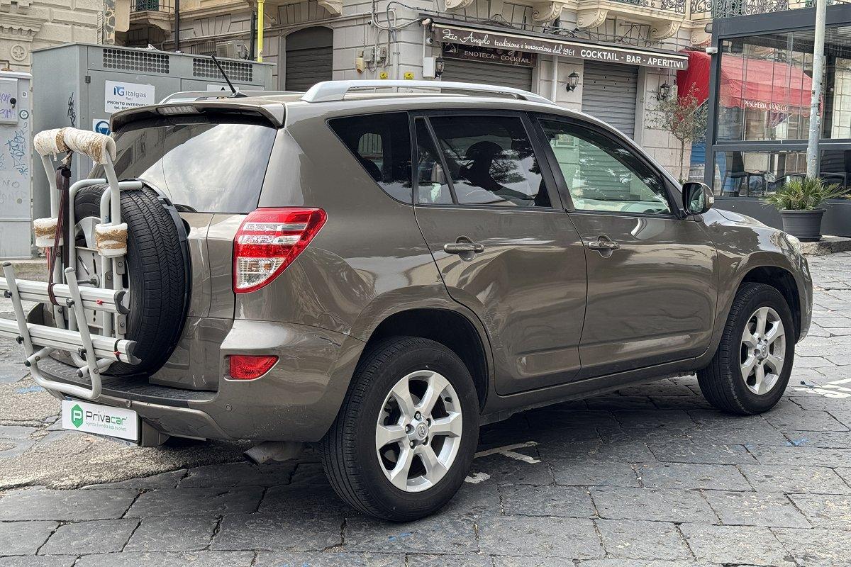 TOYOTA RAV4 2.2 D-4D 150 CV DPF Exclusive