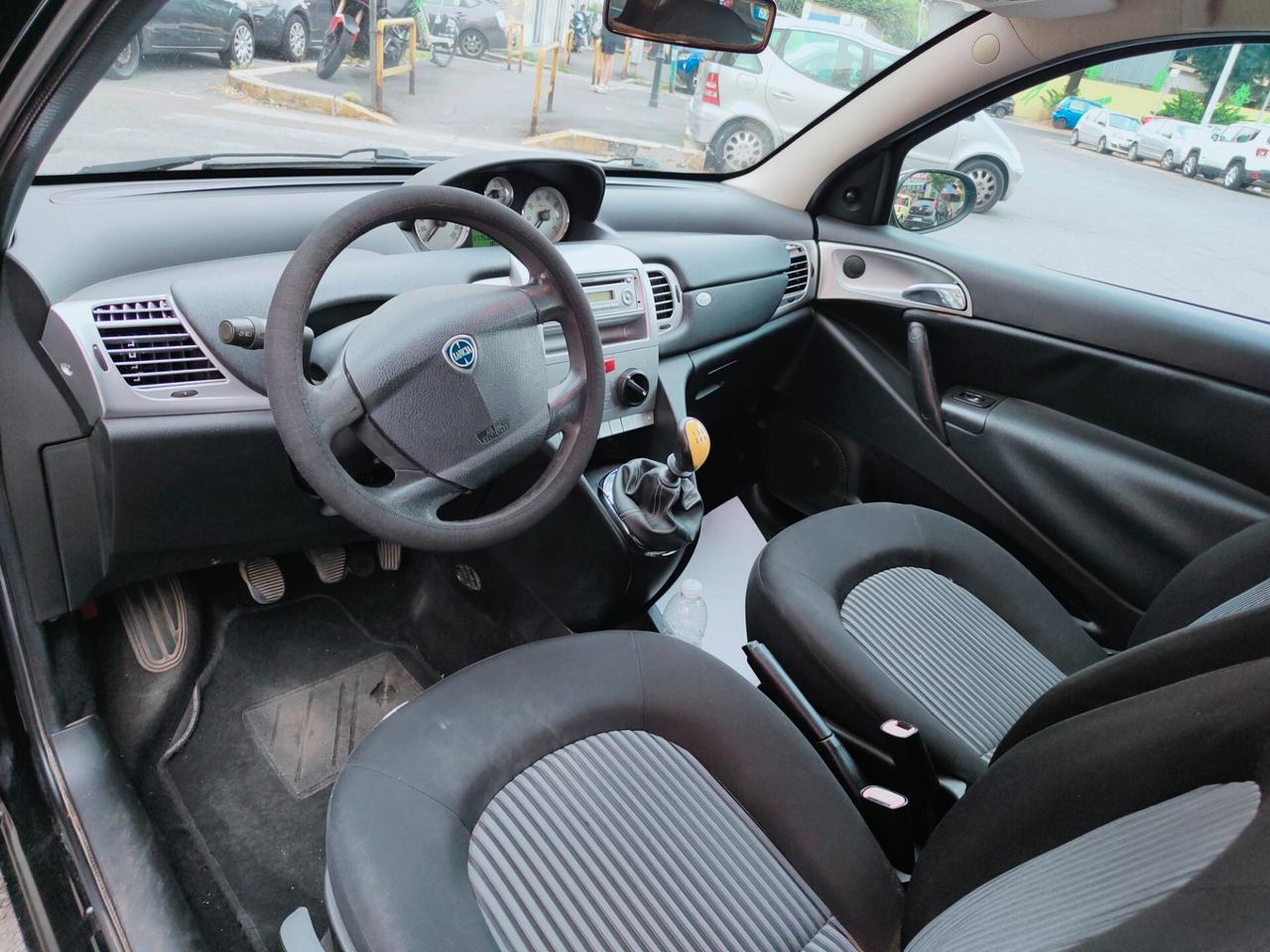 Lancia Ypsilon 1.2 Oro Plus