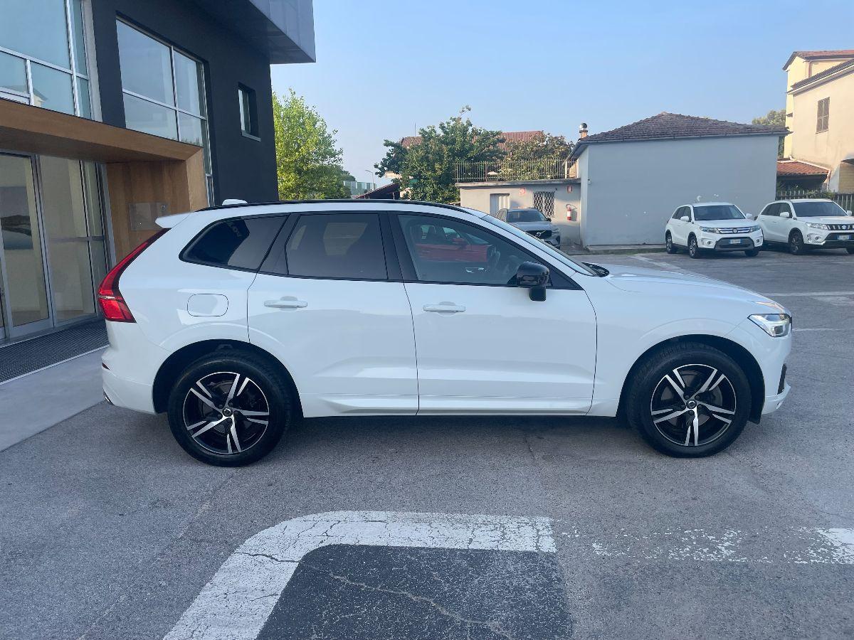 VOLVO - XC60 - B4 AWD Geartronic R-design