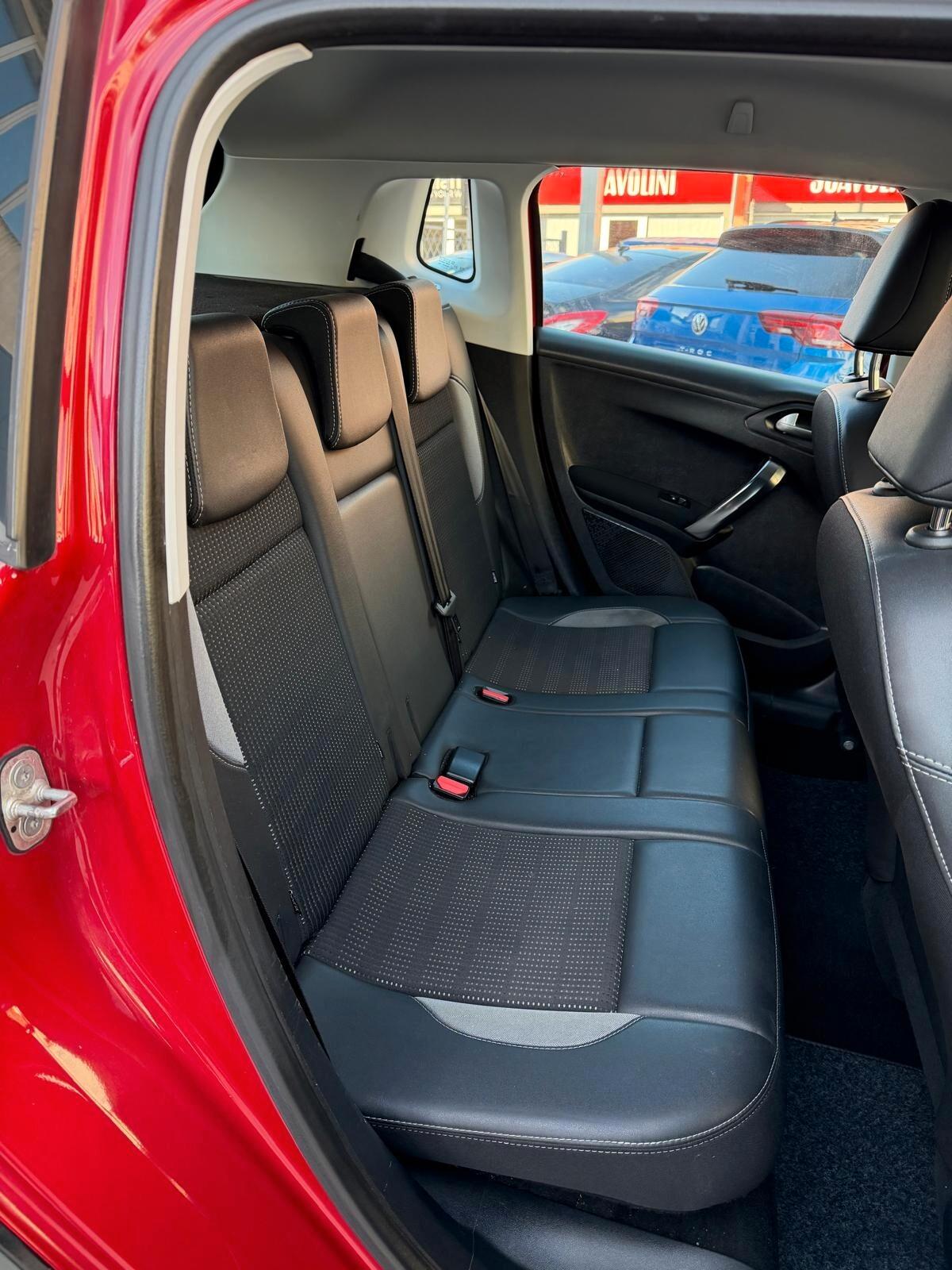 Peugeot 2008 BlueHDi 100 ALLURE