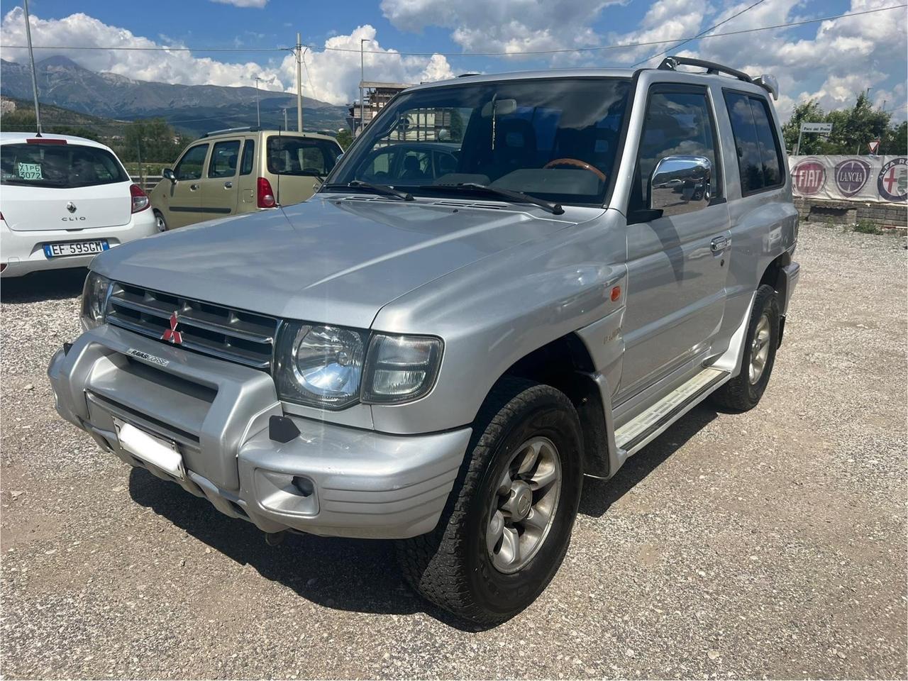 Mitsubishi Pajero 2.5 TDI Metal-top S.S. GLS Target