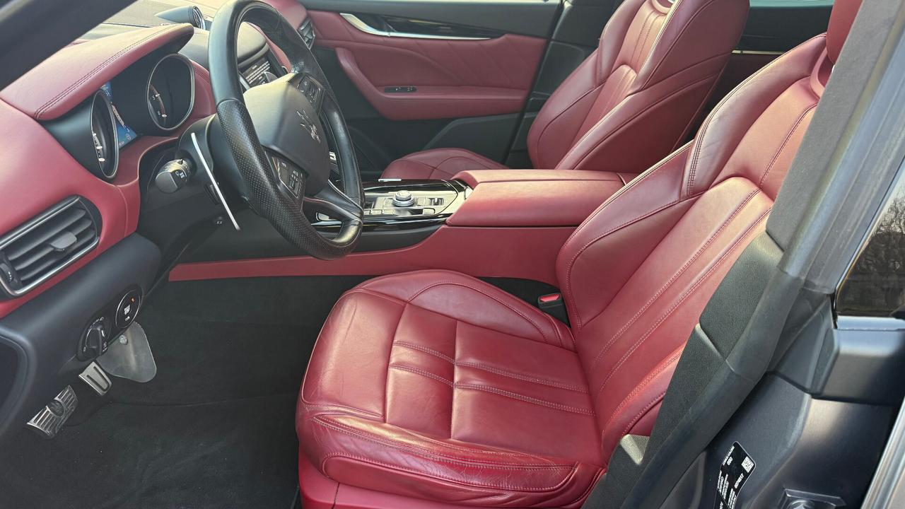 Maserati Levante V6 Diesel AWD Gransport tetto