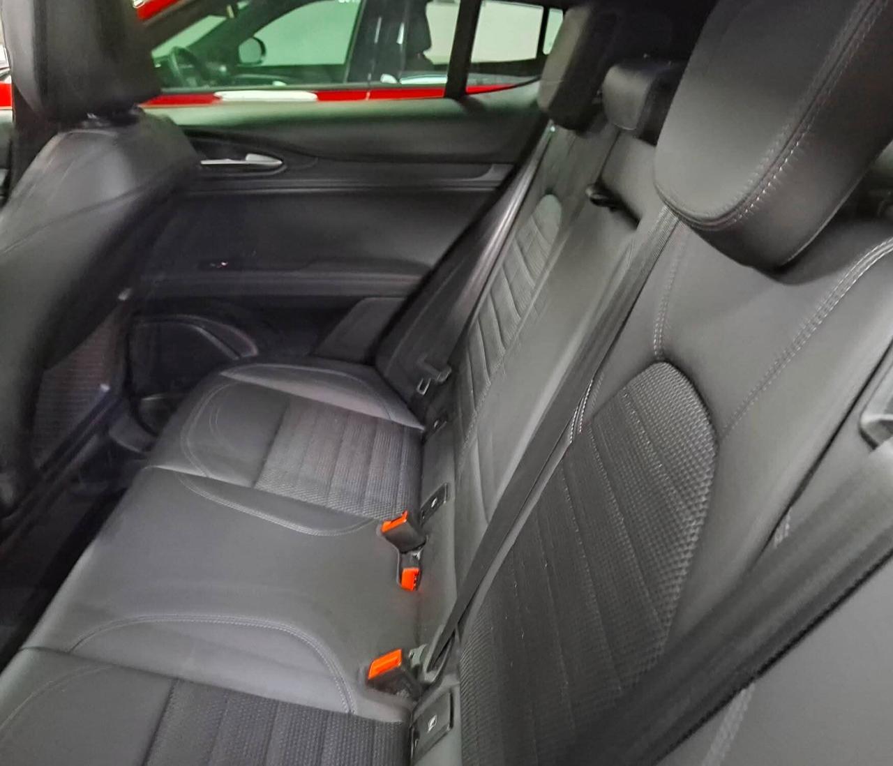 Alfa Stelvio 210 CV Q4 Sprint tetto panoramico full optional